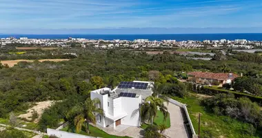 Willa w Paralimni, Cypr