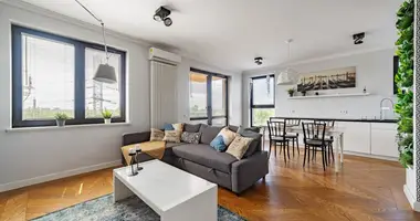 Квартира 2 комнаты в Варшава, Польша