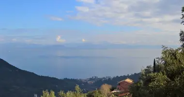 Участок земли в Дафната, Греция