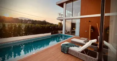 Villa 4 bedrooms in Si Sunthon, Thailand