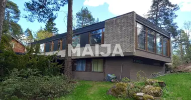 5 bedroom house in Kyminkartano, Finland
