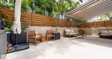 4 room apartment in Tel-Aviv, Israel