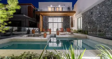 Villa 5 bedrooms in Polychrono, Greece