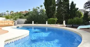 Haus 4 Schlafzimmer in Dos Hermanas, Spanien