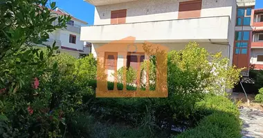 Дом 8 комнат в Дуррес, Албания