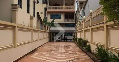 4 bedroom Villa in Sangkat Chak Angrae Leu, Cambodia