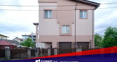 Wohnung 5 zimmer in Minsk, Belarus