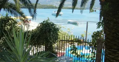 Haus 4 Schlafzimmer in Tivat, Montenegro
