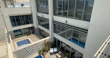 Villa 6 bedrooms in Abu Dhabi, United Arab Emirates