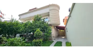 Villa de 4 habitaciones en Tirana Municipality, Albania