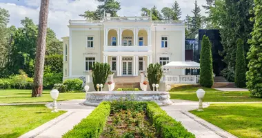 Dom 10 pokojów w Jurmała, Łotwa