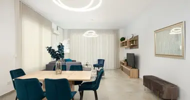 Villa 5 bedrooms in Dromolaxia, Cyprus