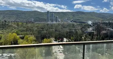 Apartamento 3 habitaciones en Tiflis, Georgia