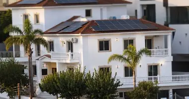 4 bedroom Villa in Demos Agiou Athanasiou, Cyprus