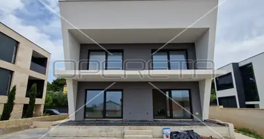 Casa 5 habitaciones en Opcina Medulin, Croacia