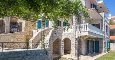 Villa dans Kostanjica, Monténégro