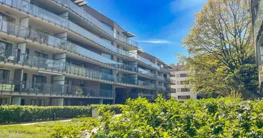 Commercial property 67 m² in Warsaw, Poland