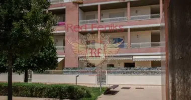Apartamento 4 habitaciones en Pineto, Italia