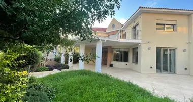 Квартира 6 спален в Demos Agiou Athanasiou, Кипр