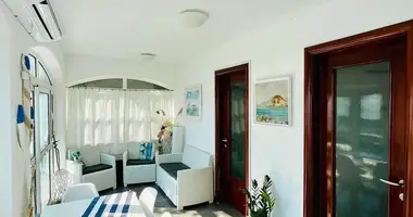Wohnung 3 Schlafzimmer in Sveti Stefan, Montenegro