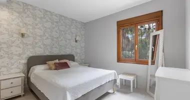 Apartamento 4 habitaciones en Torrevieja, Španjolska