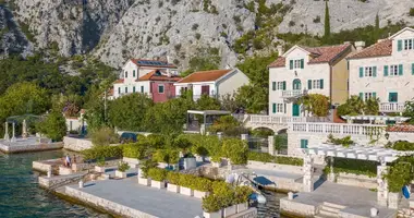 Villa 4 chambres dans Dobrota, Monténégro