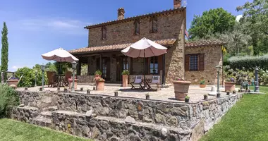 Villa Villa de 4 habitaciones en Umbría, Italia