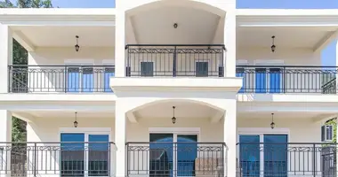 Commercial property 347 m² in Muo, Montenegro
