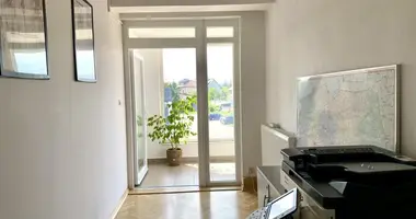 Квартира в Варшава, Польша