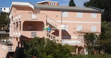 Casa 5 habitaciones en 36 a, Montenegro
