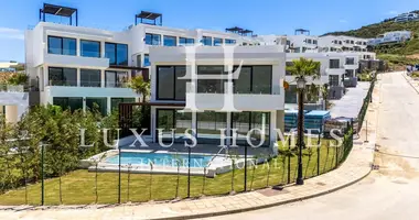 Villa 5 bedrooms in Mijas, Spain