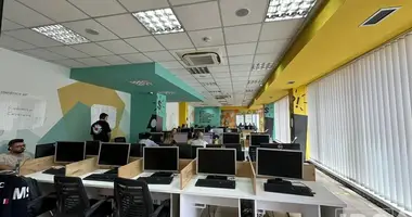 Office 530 m² in Tirana Municipality, Albania