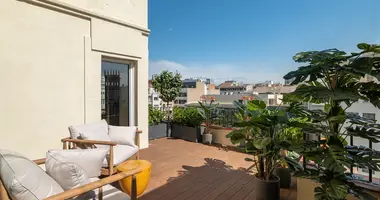 4 bedroom apartment in Barcelona, Spain