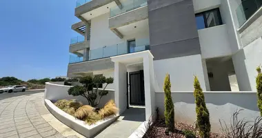 2 bedroom apartment in Demos Agiou Athanasiou, Cyprus