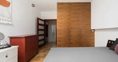Квартира 3 комнаты в Варшава, Польша