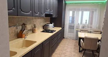 Wohnung 3 zimmer in Gattschina, Russland