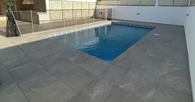 Casa 4 habitaciones en Strovolos, Chipre