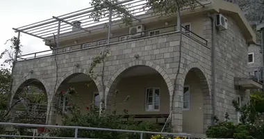 Дом 3 спальни в Rijeka Rezevici, Черногория