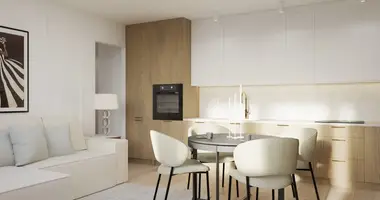 Mieszkanie 4 pokoi w Warszawa, Polska