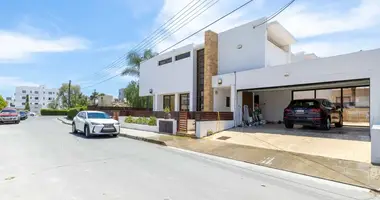 Appartement 4 chambres dans Aradíppou, Chypre