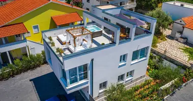 Дом 3 спальни в Трогир, Хорватия