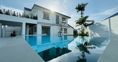 Townhouse 4 bedrooms in Rawai, Thailand