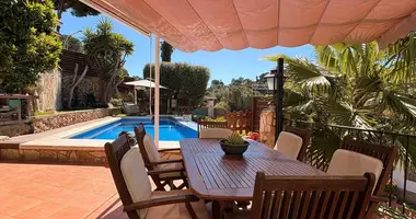 Willa w Canyelles, Hiszpania