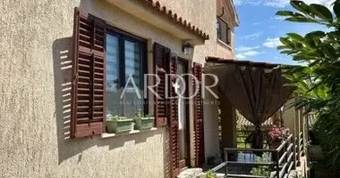 3 bedroom house in Viskovo, Croatia