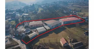 Fabrication 8 200 m² dans Grad Samobor, Croatie