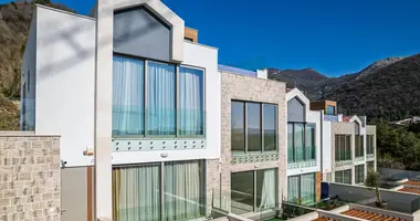 Maison 2 chambres dans Gornja Lastva, Monténégro