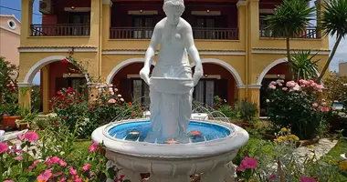 Hotel 400 m² w Roda, Grecja
