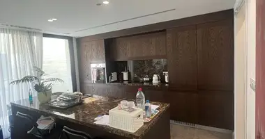 Mieszkanie 3 pokoi w Limassol, Cypr
