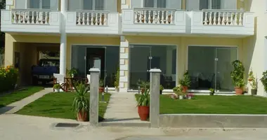 Hotel 1 080 m² w Loutra Gialtron, Grecja