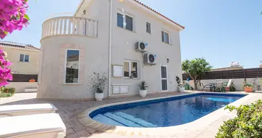 Villa 4 chambres dans Xylofágou, Chypre
